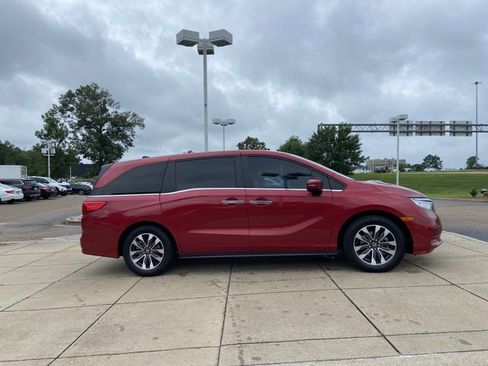 Used 2023 Honda Odyssey EX-L image 13