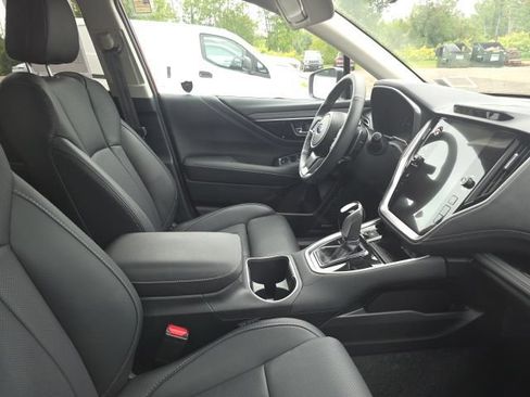 Used 2025 Subaru Outback Limited AWD/4WD image 6