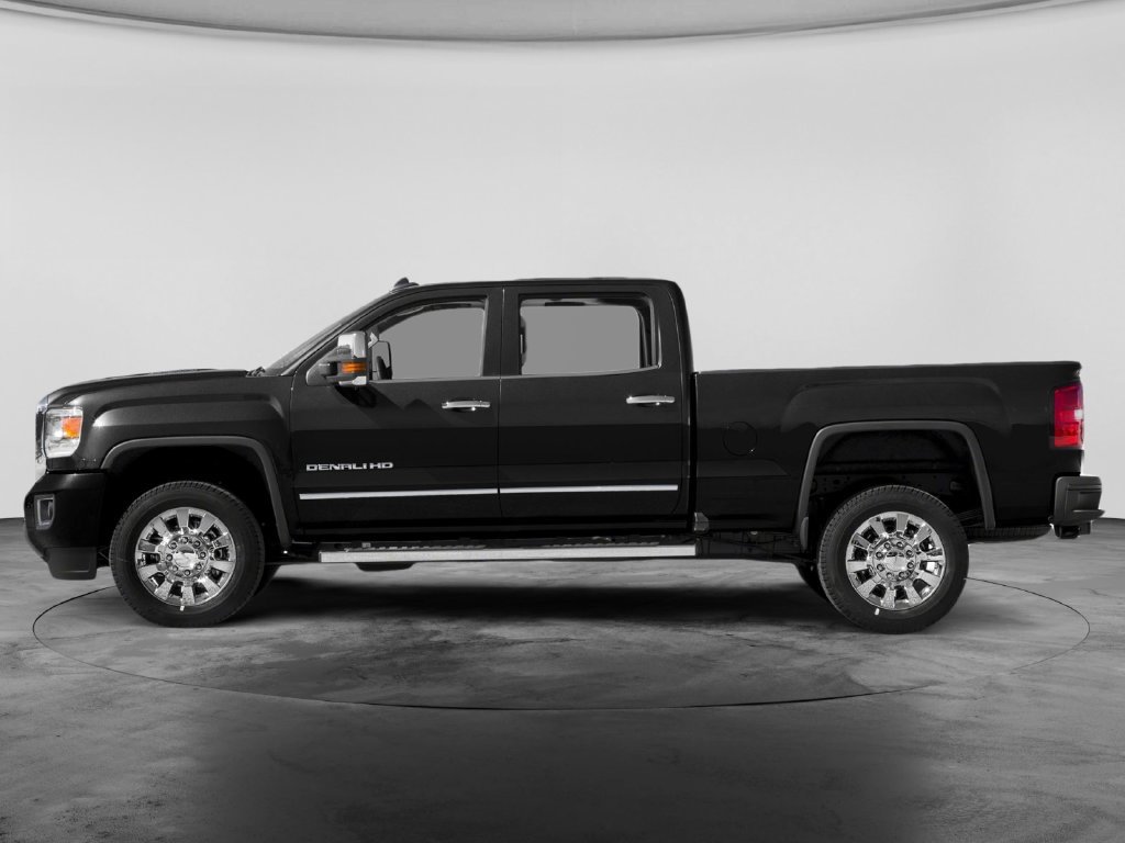 Used 2017 GMC Sierra 2500 Denali w/ Duramax Plus Package AWD/4WD image 3