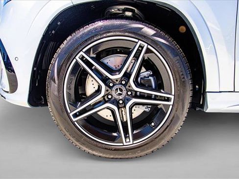 New 2026 Mercedes-Benz GLS 450 4MATIC image 9