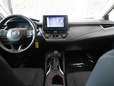 Used 2025 Toyota Corolla LE FWD image 20