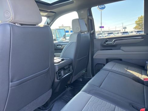 New 2025 Chevrolet Silverado 2500 ZR2 w/ Technology Package image 37