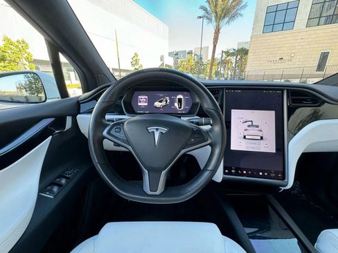 Used 2020 Tesla Model X Long Range AWD/4WD image 11