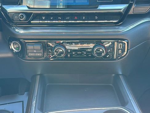 Used 2024 Chevrolet Silverado 2500 High Country w/ High Country Premium Package image 21