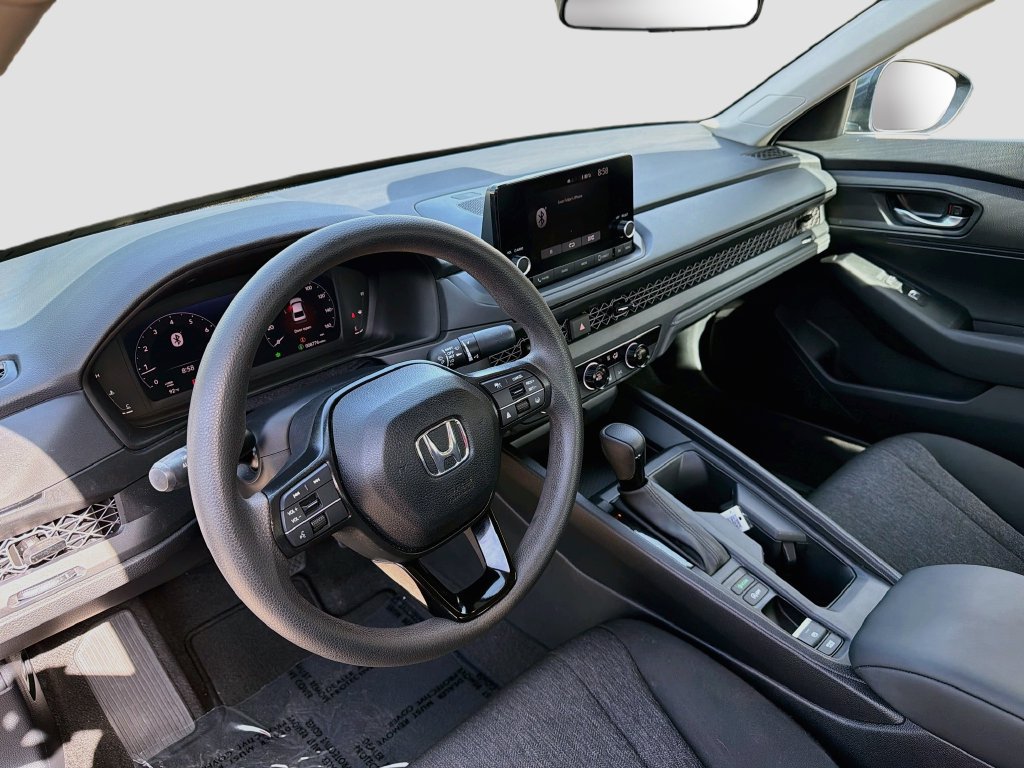 Certified 2025 Honda Accord LX image 9