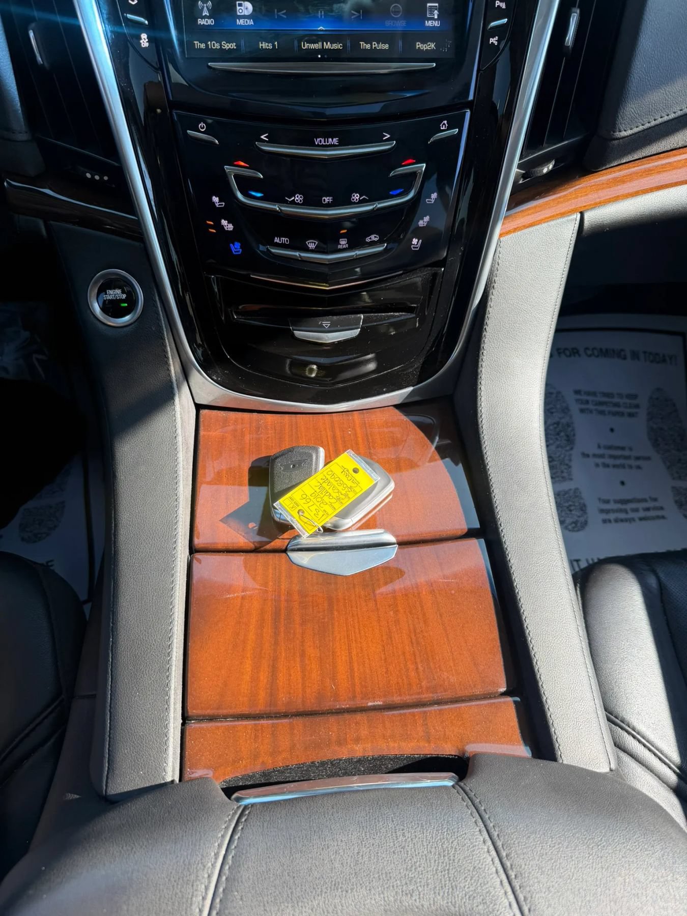 Used 2019 Cadillac Escalade Luxury AWD/4WD image 16