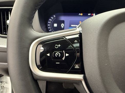 Certified 2025 Volvo XC60 B5 Plus AWD/4WD image 16