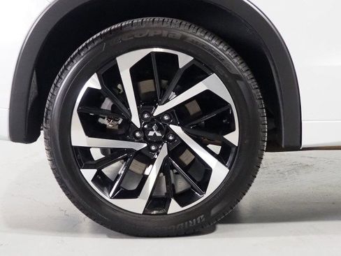 Used 2025 Mitsubishi Outlander SEL image 53