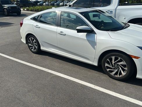 Used 2017 Honda Civic EX image 2