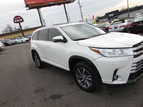 Used 2019 Toyota Highlander XLE image 51