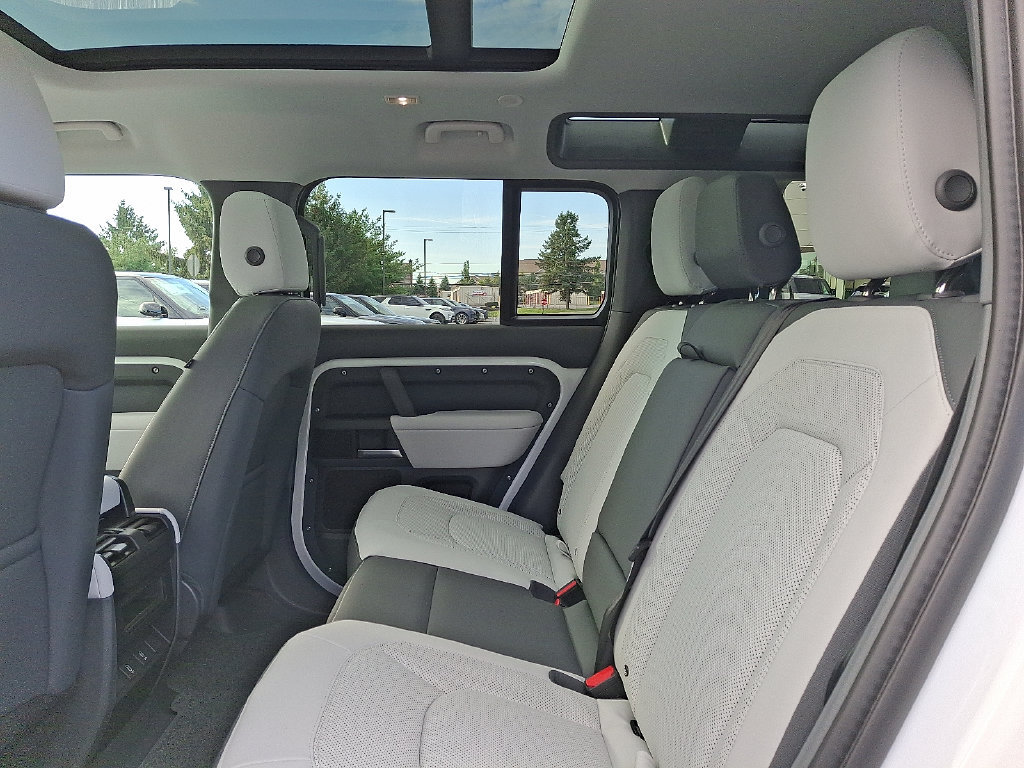 New 2026 Land Rover Defender 110 S AWD/4WD image 6