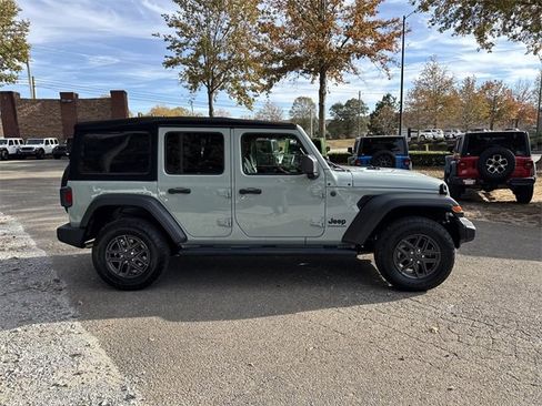 Used 2024 Jeep Wrangler Sport image 4