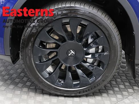 Used 2021 Tesla Model Y Long Range AWD/4WD image 26