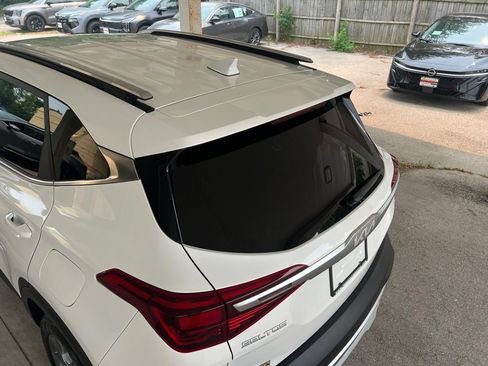 Certified 2023 Kia Seltos S FWD image 37