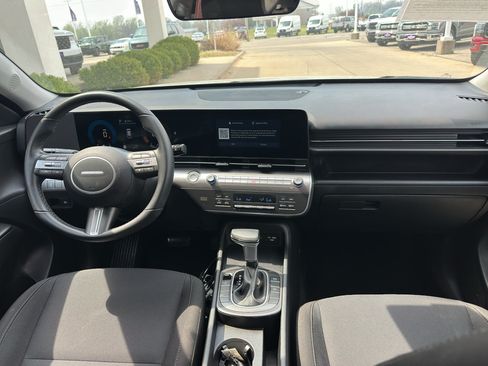 Used 2025 Hyundai Kona SEL AWD/4WD image 11