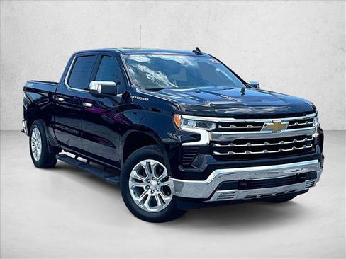 Used 2023 Chevrolet Silverado 1500 LTZ w/ LTZ Convenience Package II AWD/4WD image 12