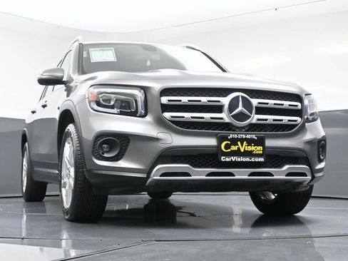 Used 2022 Mercedes-Benz GLB 250 w/ Premium Package Lite image 56