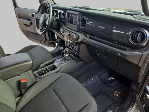 Used 2022 Jeep Wrangler Unlimited Sport image 12