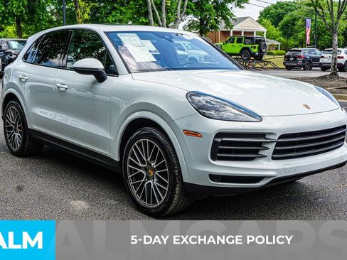 Used 2022 Porsche Cayenne Platinum Edition AWD/4WD image 3