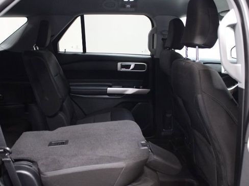 Used 2023 Ford Explorer XLT image 42