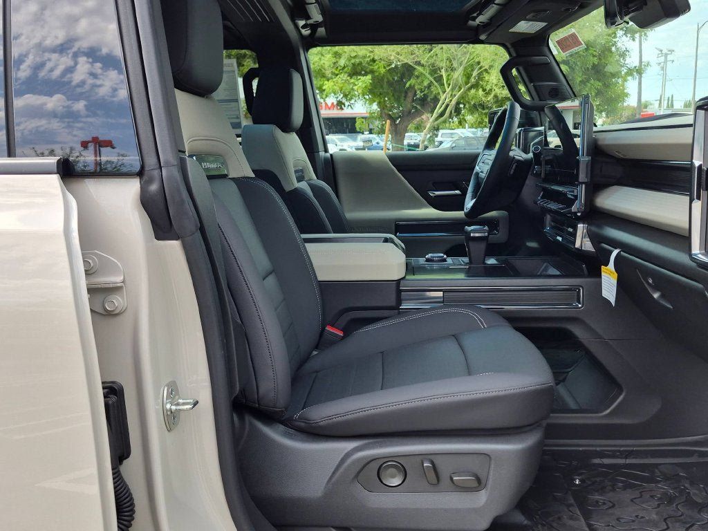 New 2026 GMC Hummer EV 4x4 Crew Cab w/ LPO, Sport Package image 24