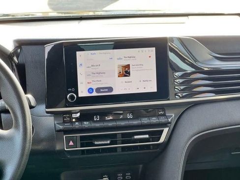 Certified 2025 Toyota Camry LE image 18