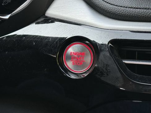 Used 2025 Acura MDX FWD image 19
