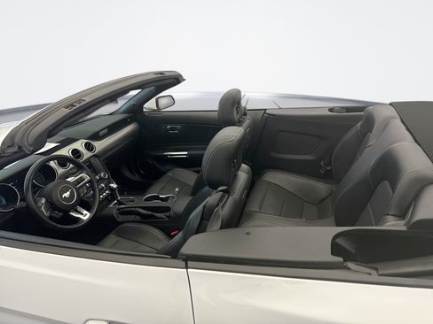 Used 2019 Ford Mustang Premium RWD image 18