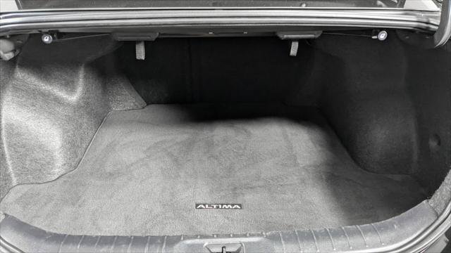 Used 2024 Nissan Altima 2.5 S FWD image 18