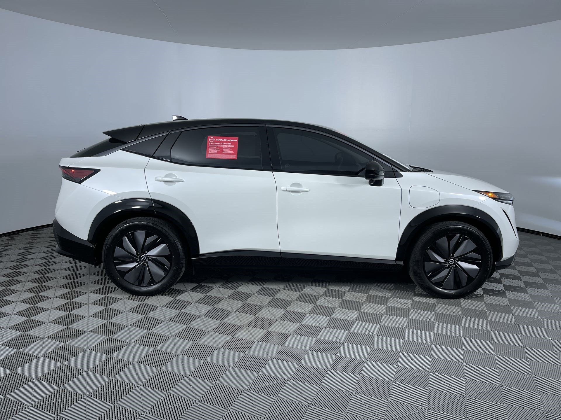 Certified 2024 Nissan Ariya AWD image 10