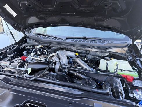 Used 2026 Ford F350 Lariat w/ Black Appearance Package image 61