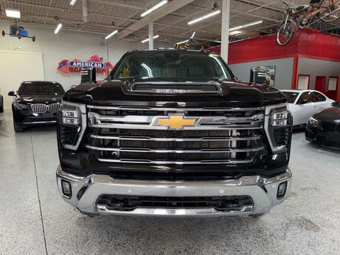 Used 2024 Chevrolet Silverado 3500 LTZ w/ LTZ Premium Package image 8