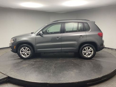Used 2016 Volkswagen Tiguan S AWD/4WD image 4