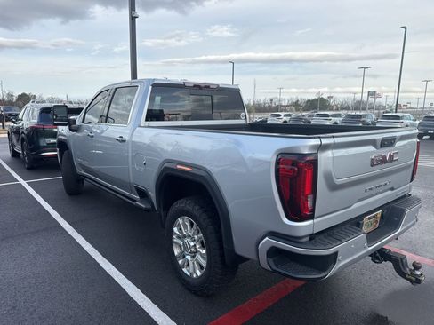 Used 2022 GMC Sierra 2500 Denali image 3