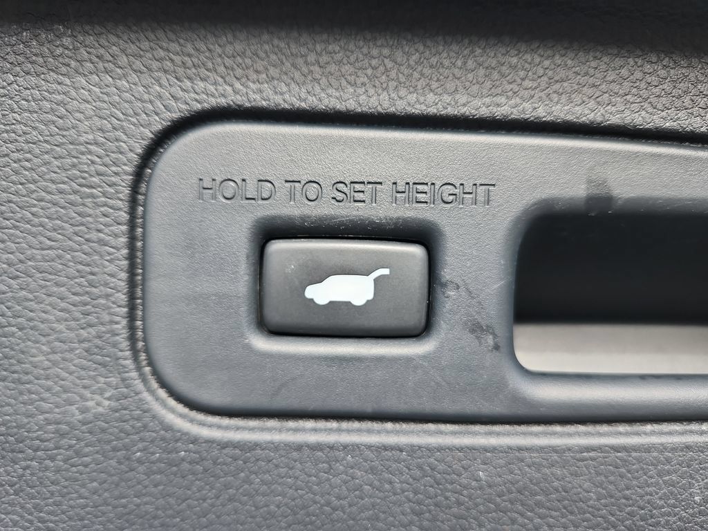 Used 2023 Honda Pilot EX-L image 37