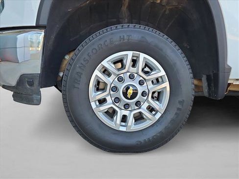 Used 2025 Chevrolet Silverado 2500 LT w/ Convenience Package AWD/4WD image 23