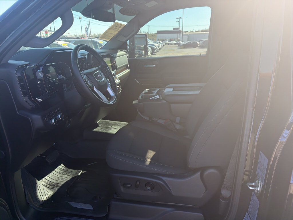 Used 2024 GMC Sierra 2500 SLE w/ SLE Convenience Package AWD/4WD image 13