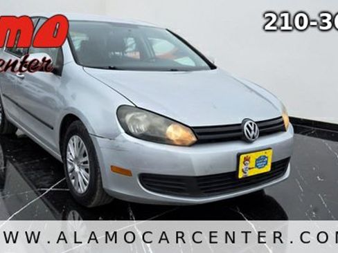 Used 2013 Volkswagen Golf 4-Door FWD image 7