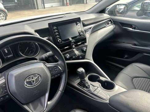 Used 2024 Toyota Camry SE FWD image 9