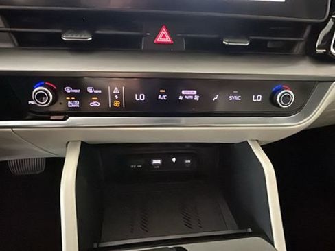 Used 2023 Kia Sportage EX FWD image 23