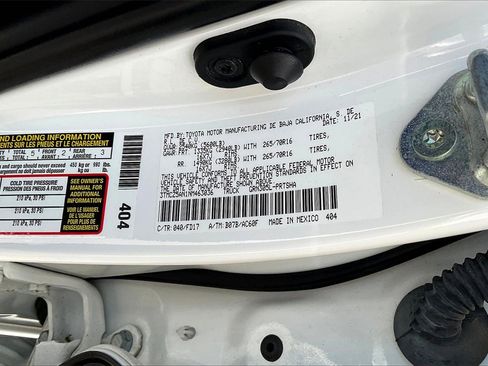 Used 2022 Toyota Tacoma TRD Off-Road image 19