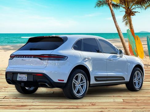 Used 2024 Porsche Macan image 6