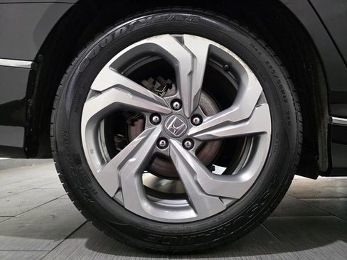 Used 2018 Honda Accord EX image 24