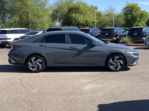 Certified 2025 Hyundai Elantra Sport image 2