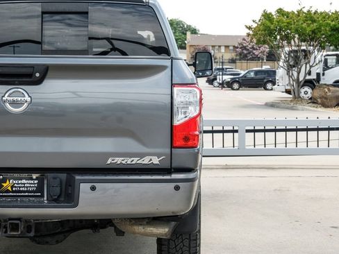 Used 2017 Nissan Titan PRO-4X w/ Pro-4x Convenience Package AWD/4WD image 58