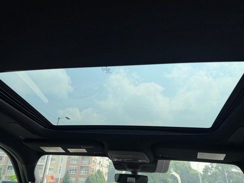 New 2025 Lincoln Navigator Reserve w/ Jet Appearance Package image 12