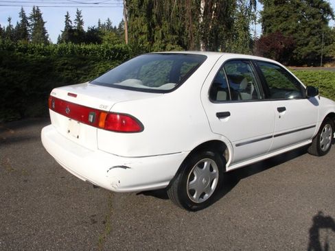 Used 1998 Nissan Sentra GXE FWD image 3