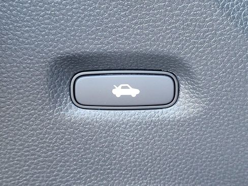 Used 2023 Honda Civic Sport image 18