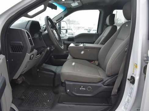 Used 2019 Ford F250 XLT w/ XLT Value Package image 13