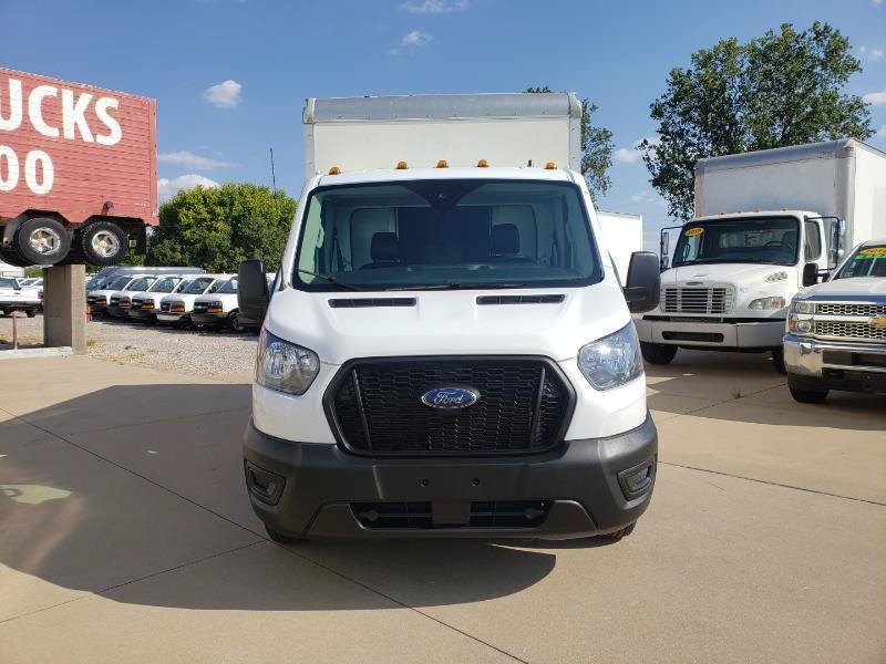 Used 2023 Ford Transit 350 DRW RWD image 4